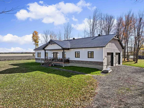 15524 Ashburn Rd, North Stormont, ON K0C 1G0