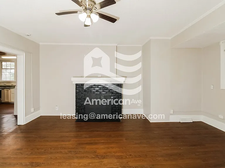 50347_004_wm_-_living_room_13461769.jpg