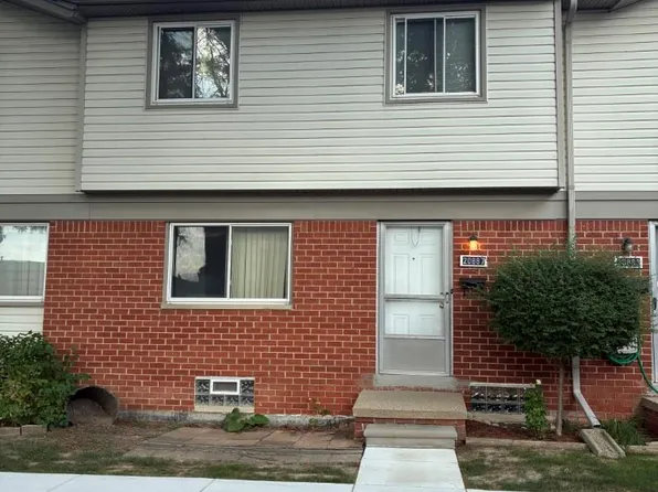 20887 Washington Dr, Roseville, MI 48066
