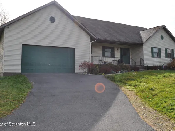 25 Patti Ann Dr, Scott Township, PA 18433