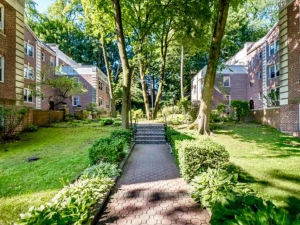 858 Palmer Road #1B, Bronxville, NY 10708