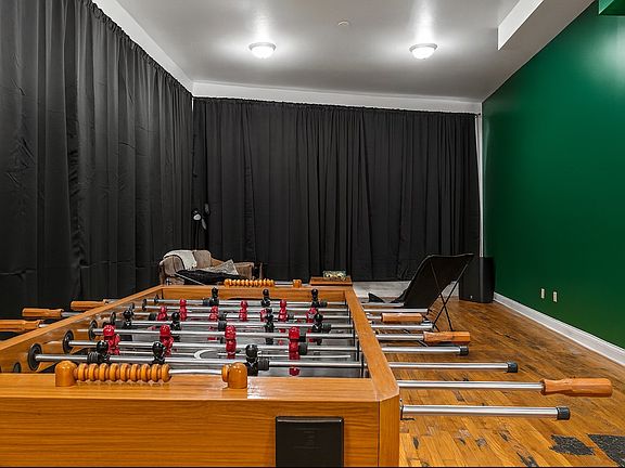 5th image of 101 Court St 2