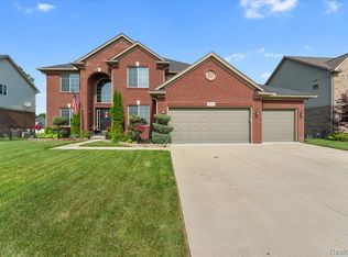 30563 Bradbury Dr, Flat Rock, MI