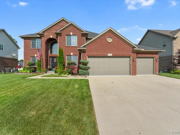 30563 Bradbury Dr, Flat Rock, MI 48134