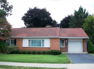 325 S Oak St, Ephrata, PA 17522