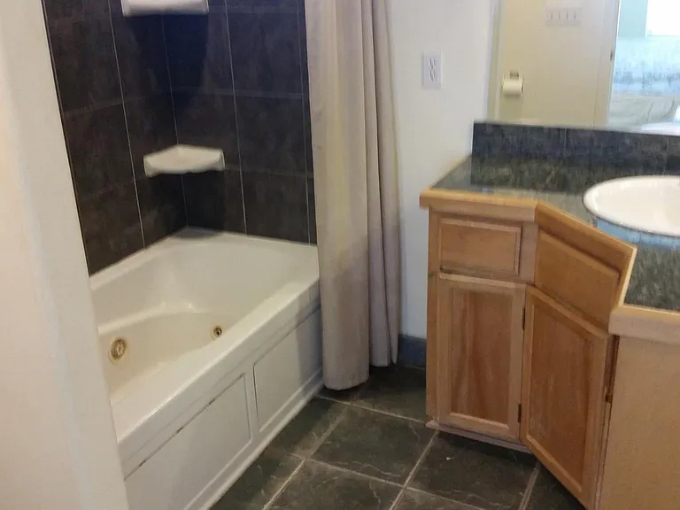 553B Fordyce St — Photo 9