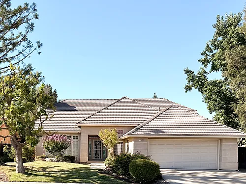 1780 E Pryor Dr Photo 1