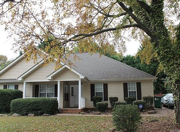 2nd image of 5823 Country Walk Dr