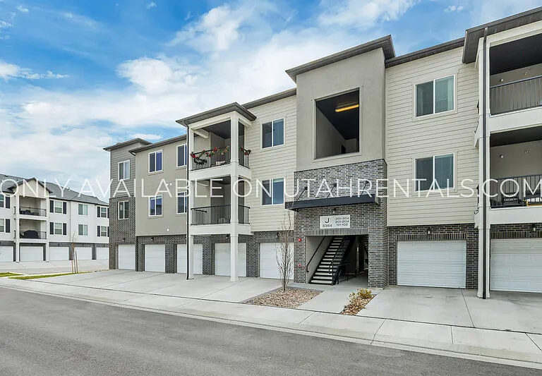 3364 W Hardman Way #204 — Photo 18
