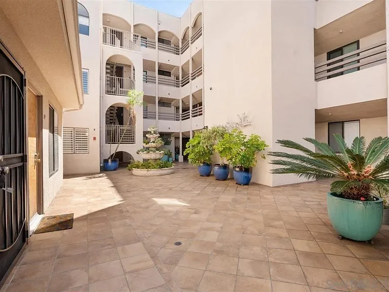 1225 Pacific Beach Dr #2F — Photo 28