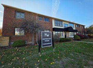 25863 Woodward Ave APT 204, Royal Oak, MI