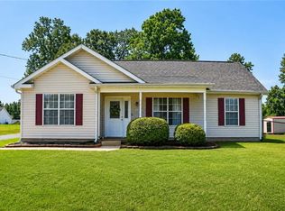 105 Monroe Ln, Pollock, LA 71467