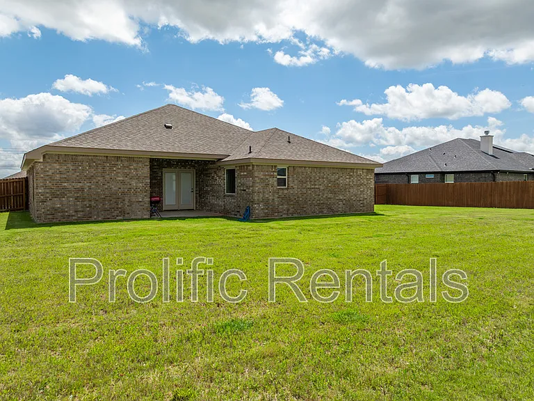 2509 Meadow Lark Dr — Photo 40