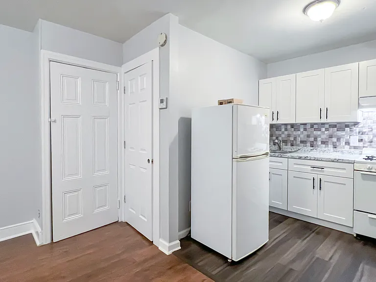 744 S 15th St #3R — Photo 5