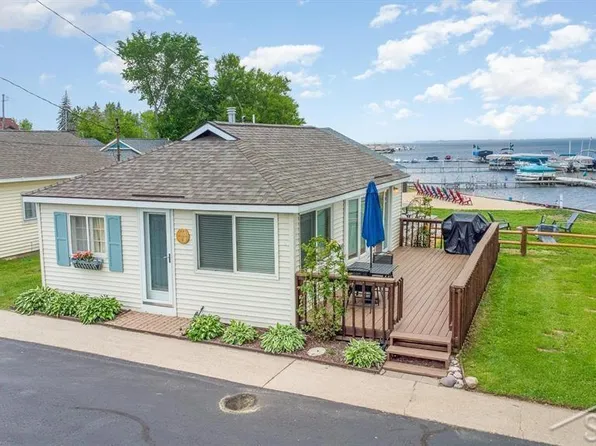 6276 W Houghton Lake Dr #5, Houghton Lake, MI 48629