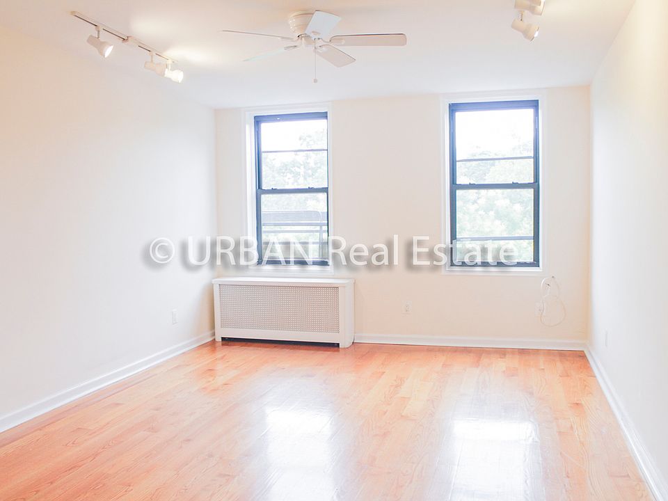 1st image of 137 Avenue A #D5