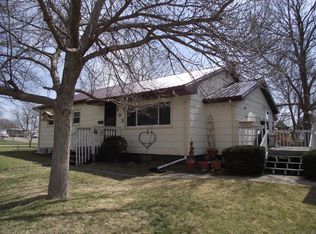 103 W 5th St, Pierre, SD 57501