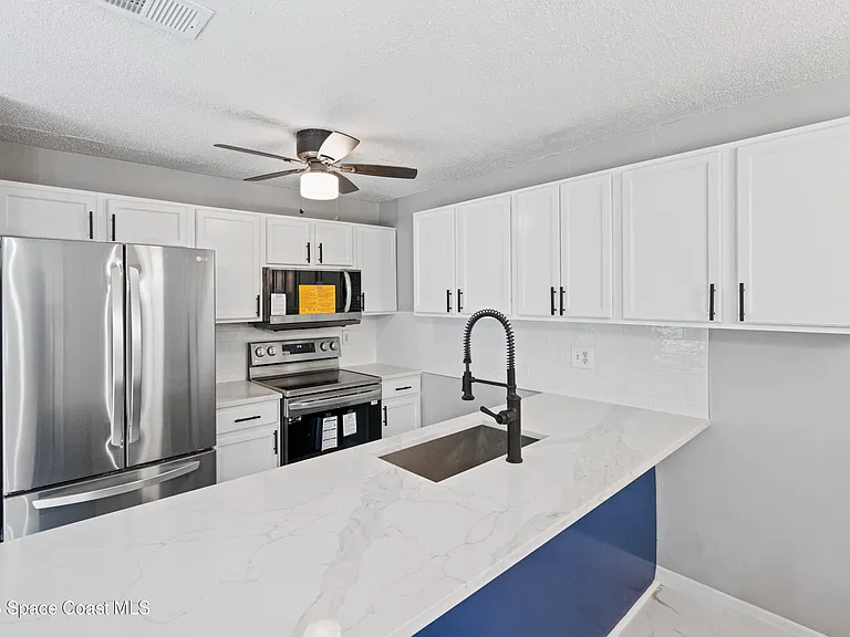 3263 Sand Ct — Photo 15