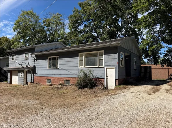 405 Gween Dr, Malvern, OH 44644