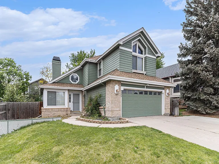 9855 Iris St — Photo 2