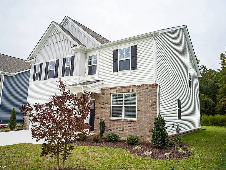 4044 Brians Ln — Photo 2