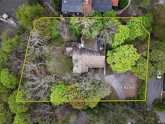 3rd image of 227 Willard Way