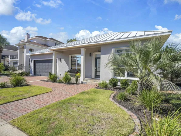 2577 Cayenne Ln, Shalimar, FL 32579