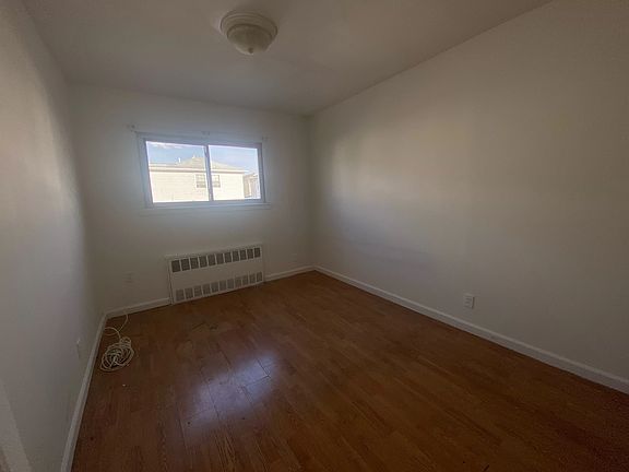 4th image of 69-52 Burchell Ave