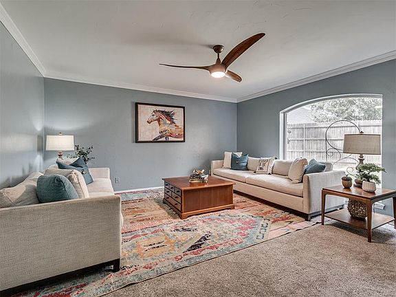 5th image of 18520 English Oak Ln