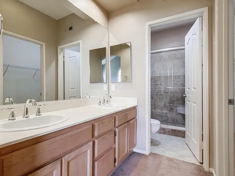 1879 Matin Cir #140 — Photo 37