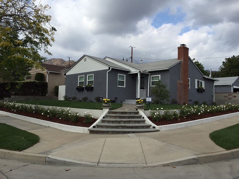 1st image of 2800 N Lincoln St