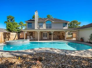 1504 Knotty Pine Cir S, Pearland, TX 77581