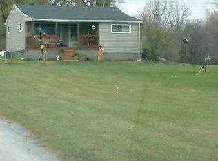 30528 West Rd, New Boston, MI 48164