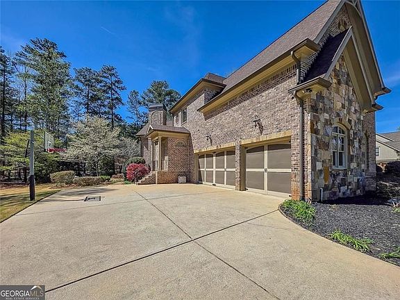 4th image of 1485 White Rose Ct NW