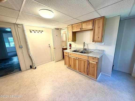 4th image of 1078-1082 Packer St