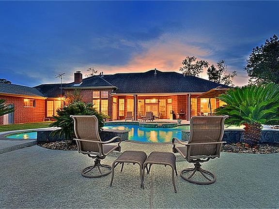 4th image of 10406 Crestwater Cir