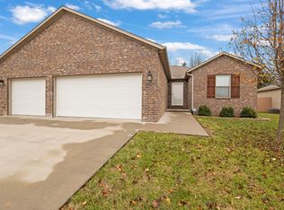 2610 W Colton, Ozark, MO 65721