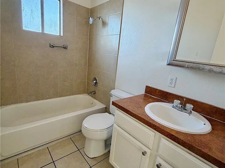 537 Kolson Cir #D — Photo 9