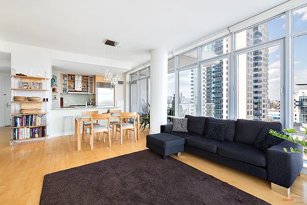 Sold by Modern Spaces | media 5