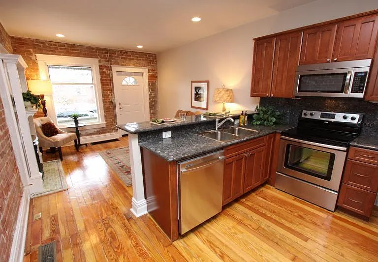 Living room/kitchen