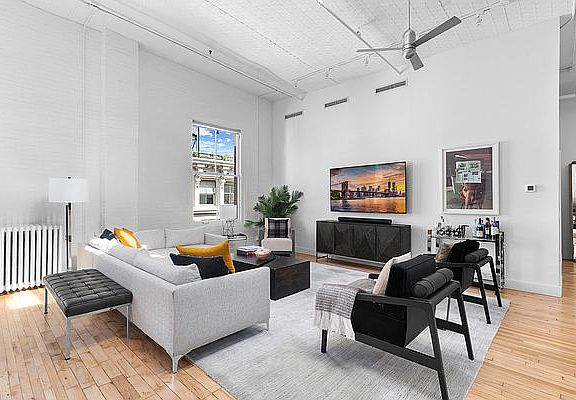 3rd image of 54 Greene St APT 6A