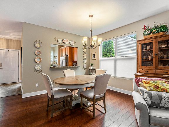 2nd image of 12619 Broadmoor Pl