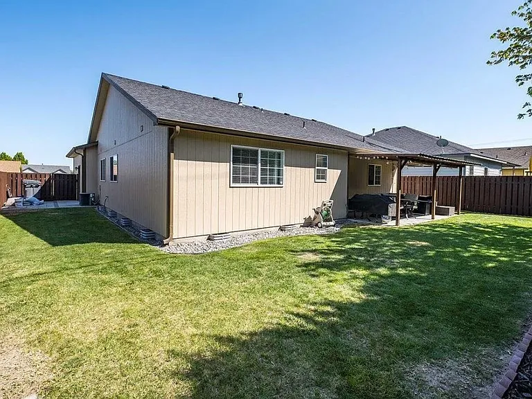 214 S Belfair Pl — Photo 41