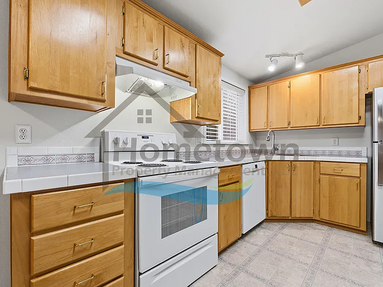 5425-1 E Grove Ave — Photo 23