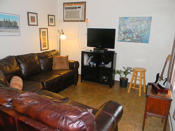 4th image of 4838 Castle Pine Dr