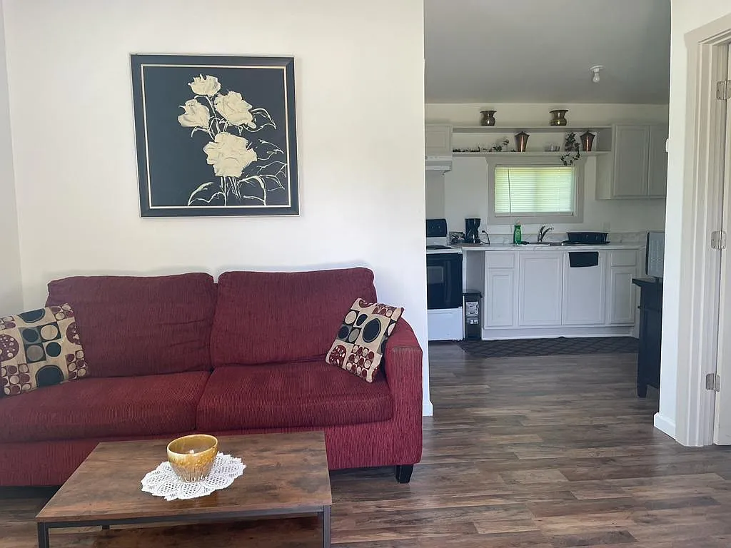 2 bed, 500 sqft, $1,500 — Photo 1