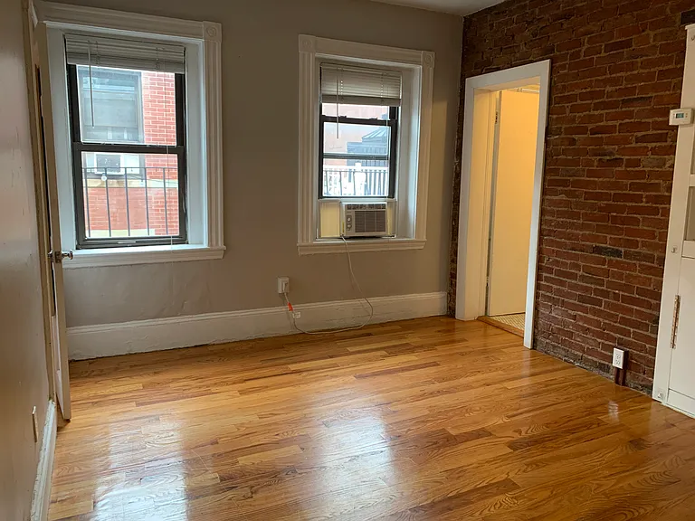10 Wiget St #7 — Photo 5