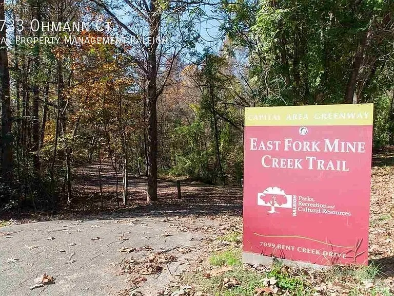 7733 Ohmann Ct — Photo 20