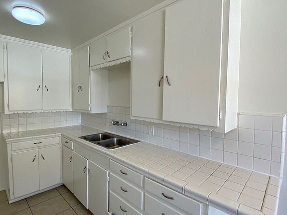 4th image of 4740 E 56th St #2