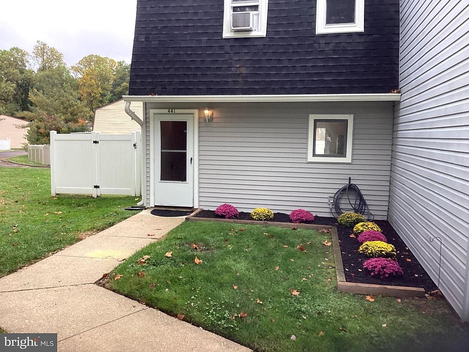 1st image of 441 Gloucester Rd
